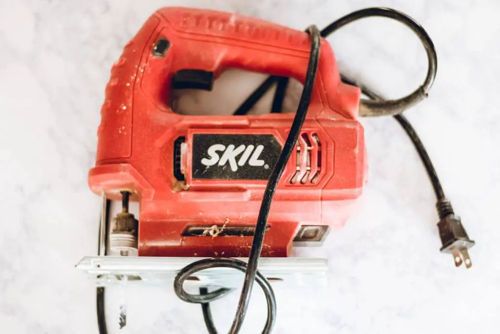 The 7 Best Tools For Cutting Drywall One To Avoid - Using A Rotozip To Cut Drywall Pipe
