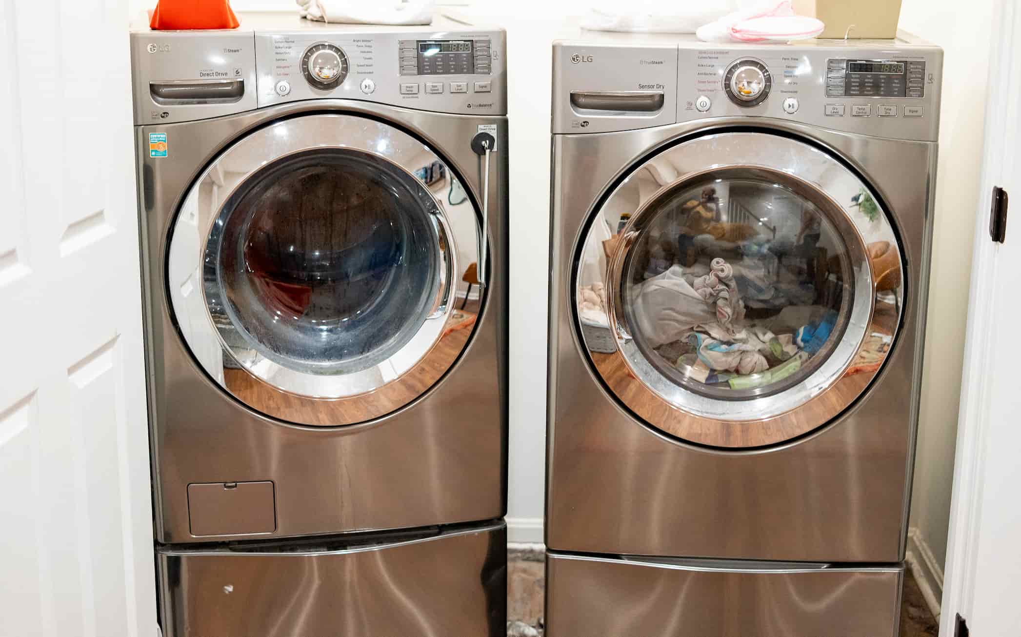 DIY Without Fear | How To Remove The Pedestal From A Washer And Dryer (4 Steps)